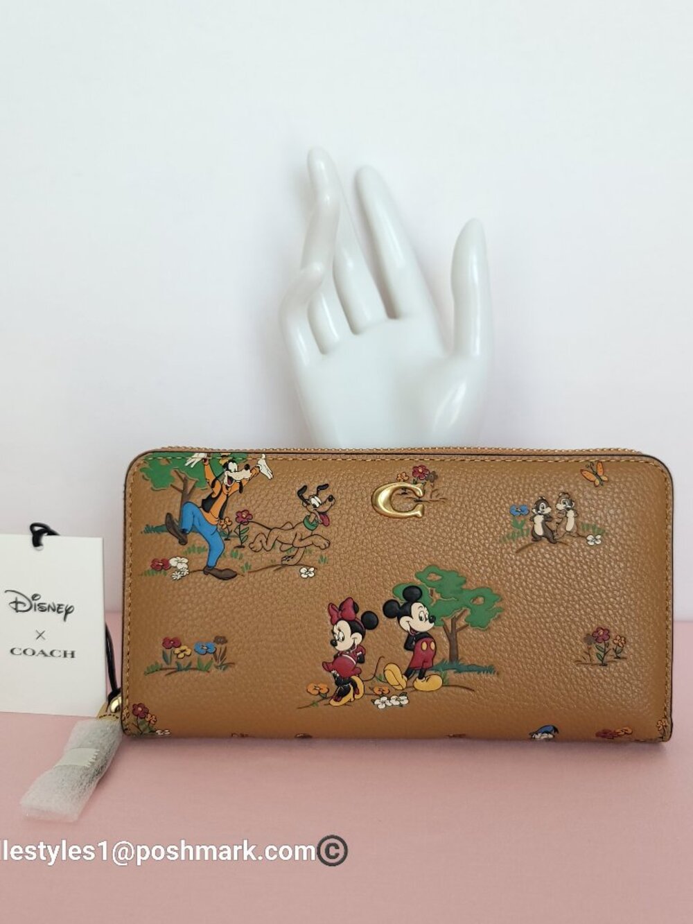 COACH Disney X Accordion Zip Wallet With Mickey Mouse & Friends-Honey Brown ⭐